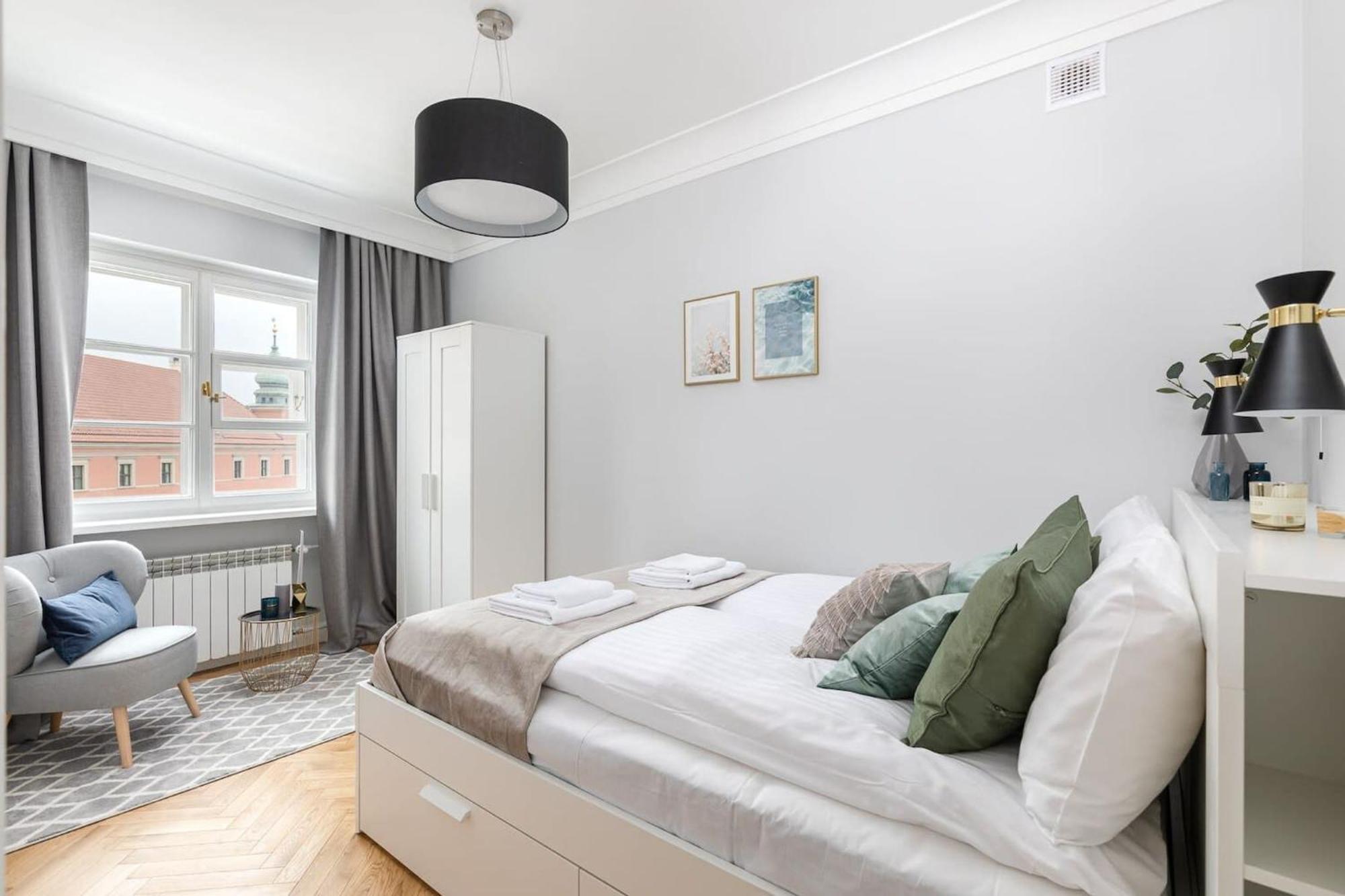 Plac Zamkowy - Apartment With City View By Noclegi Renters Varsovia Exterior foto